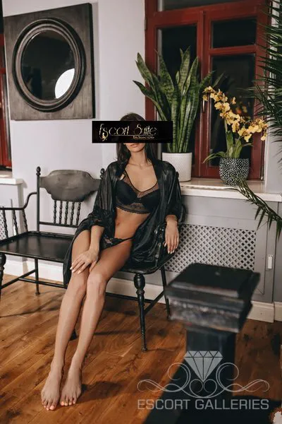 Escorts Dusseldorf, Germany Claudia