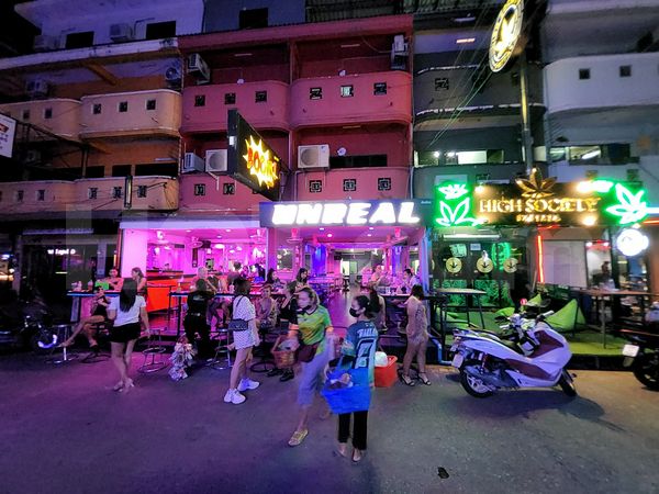 Beer Bar Pattaya, Thailand Unreal Bar