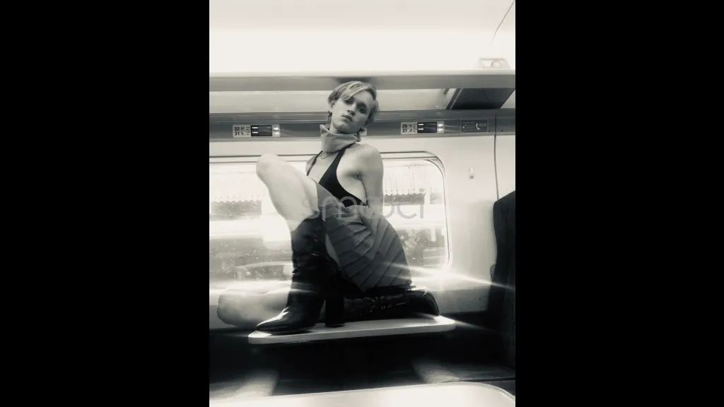 Escorts London, England Renee2play