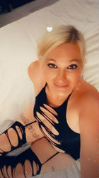 Escorts Springfield, Illinois Throat Goat is running a midweek special! 50, 100, 150