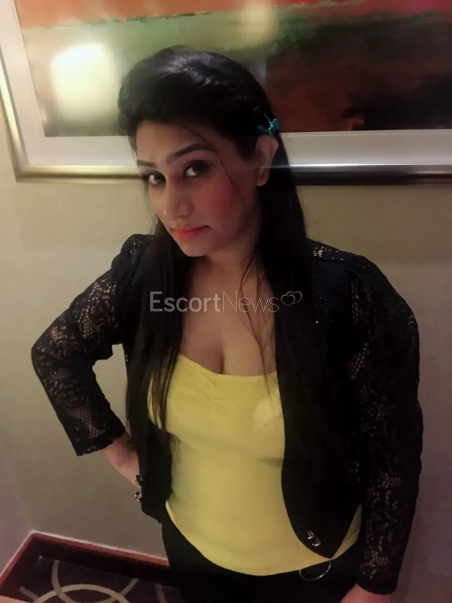 Escorts United Arab Emirates Aasha Khan