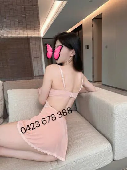 Escorts Perth, Australia A sexy Japanese girl arrives in Cannington, adding an allure to the atmosphere.