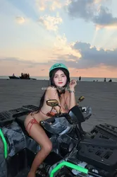 Escorts Manila, Philippines Babygirl Miles