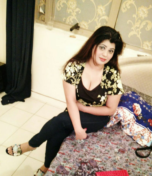 Escorts Abu Dhabi, United Arab Emirates Sejal Busty Milf