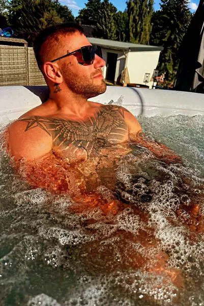 Escorts Berlin, Germany Inked_muscleboy