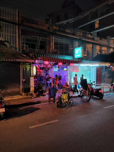 Beer Bar / Go-Go Bar Chiang Mai, Thailand M & M Bar