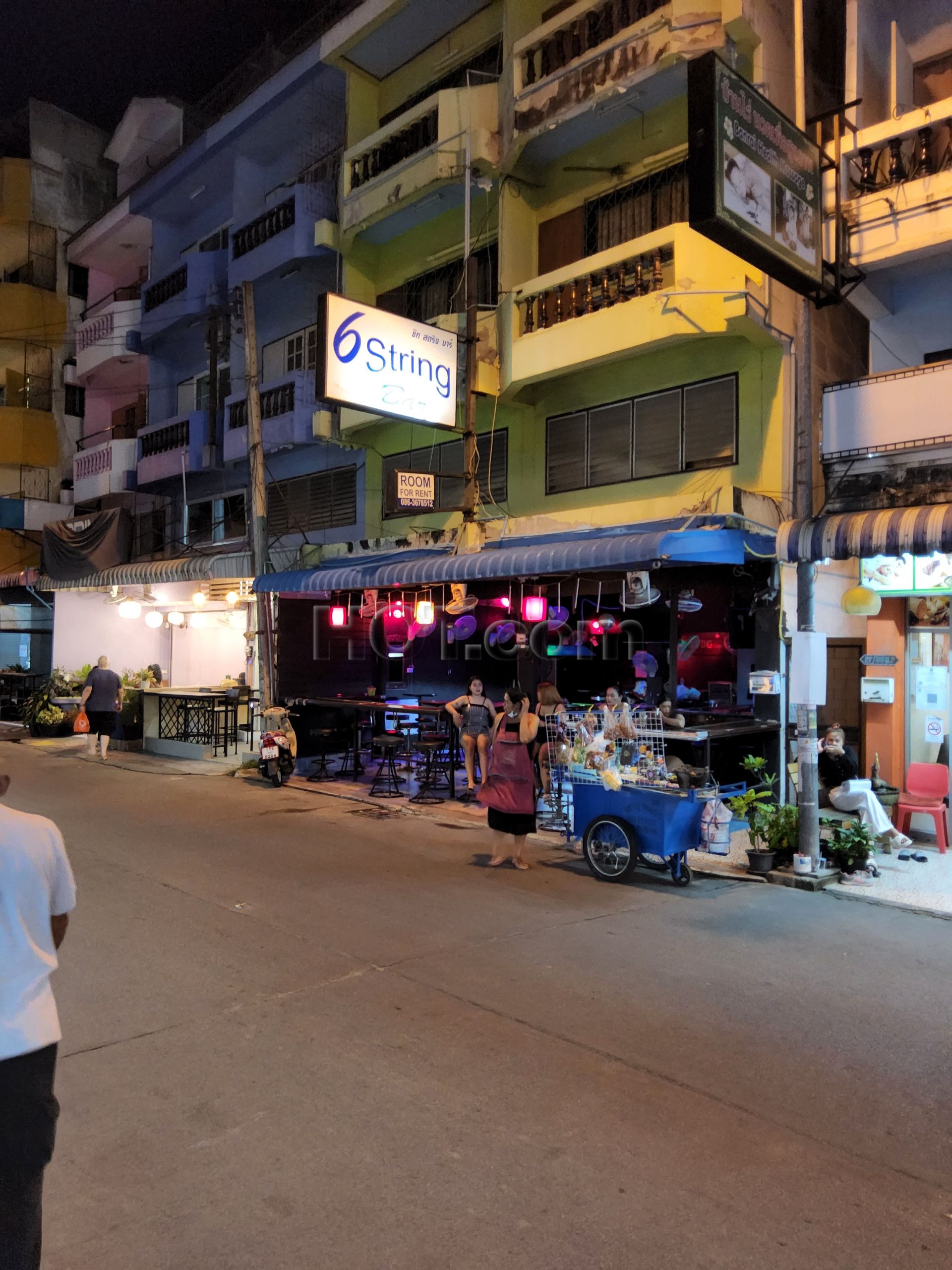 Pattaya, Thailand 6 String Bar