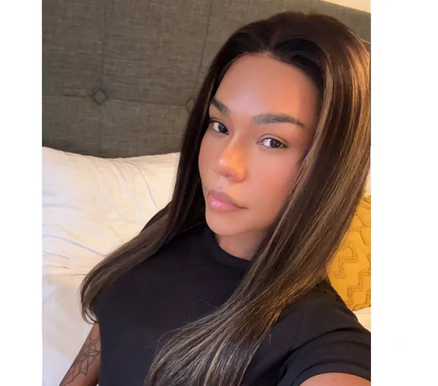 Escorts Slough, England TS LAURA BOMBOM CARAMEL BRAZILIAN SEXY 🍯🍩🔥