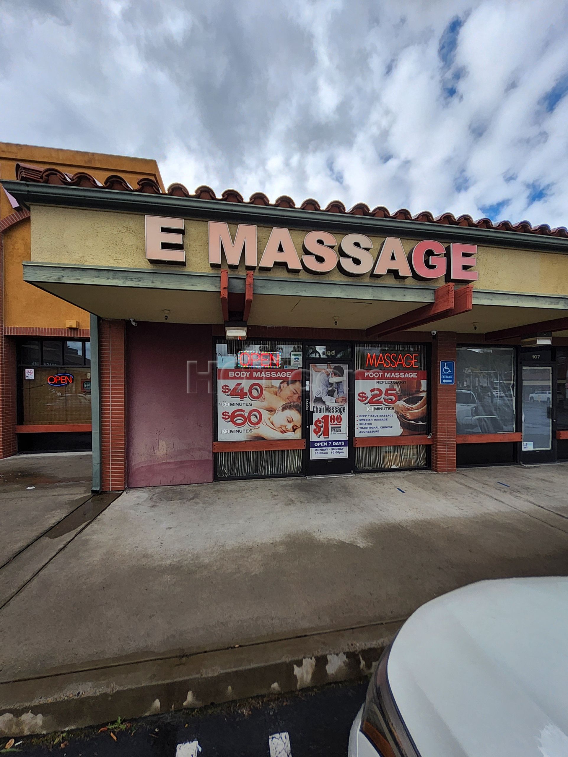 El Cajon, California E Massage