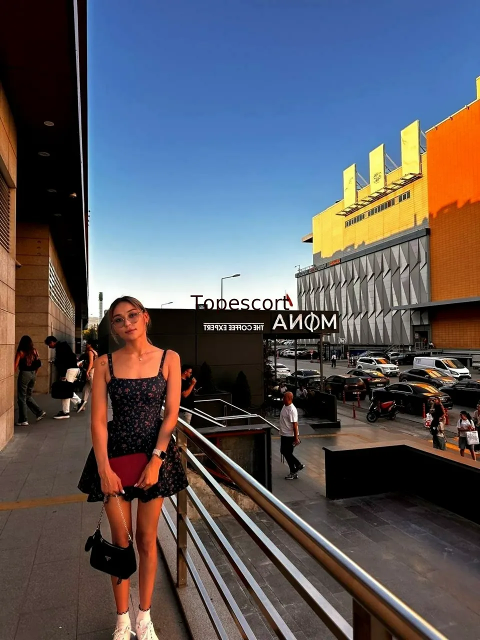 Escorts Hong Kong, Hong Kong Mona