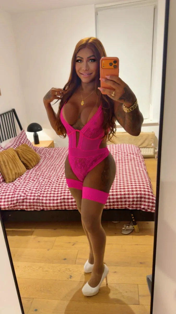 Escorts London, England TS Janessa