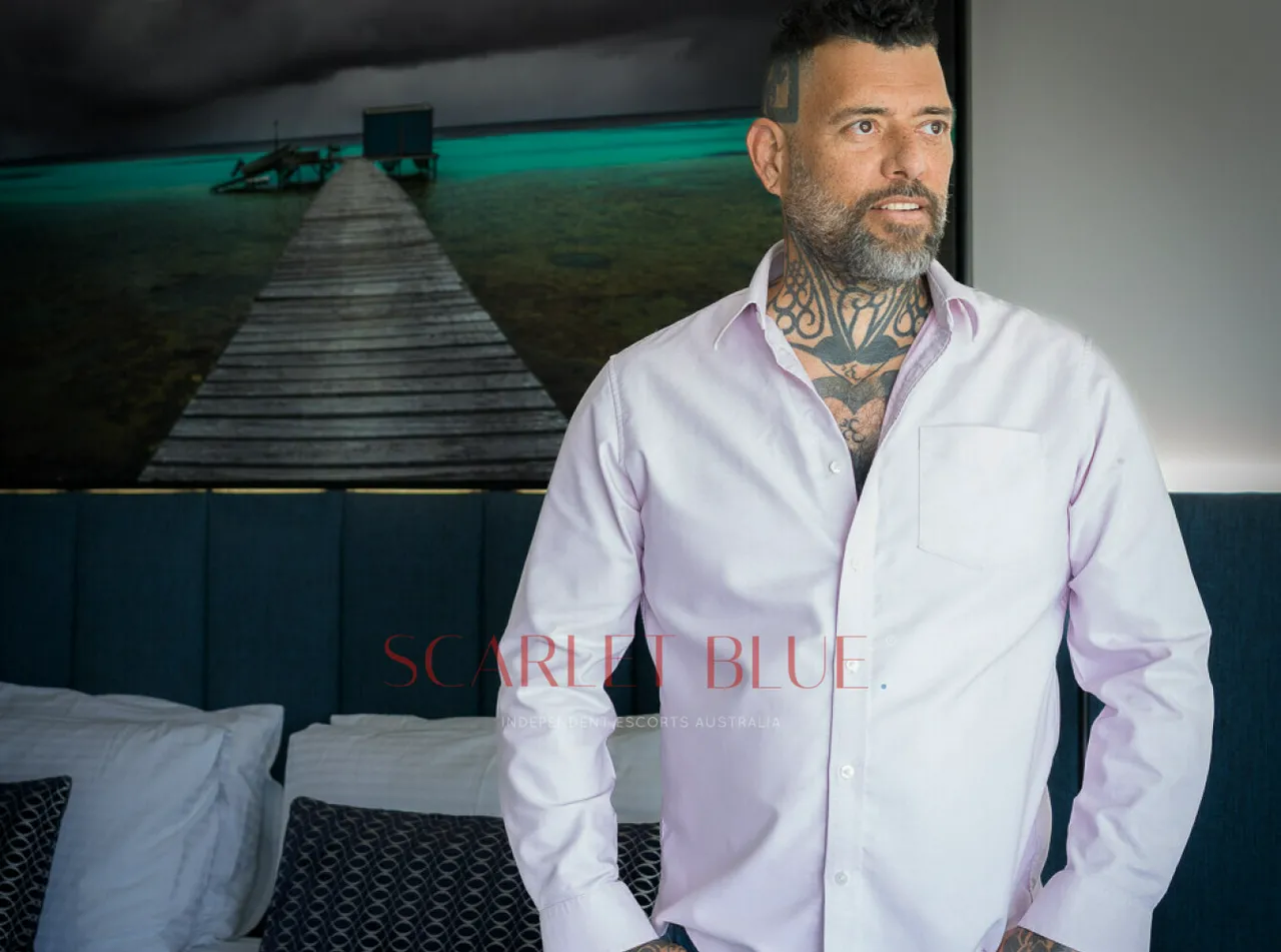 Escorts Perth, Australia Salvador Darling - male Escort 


