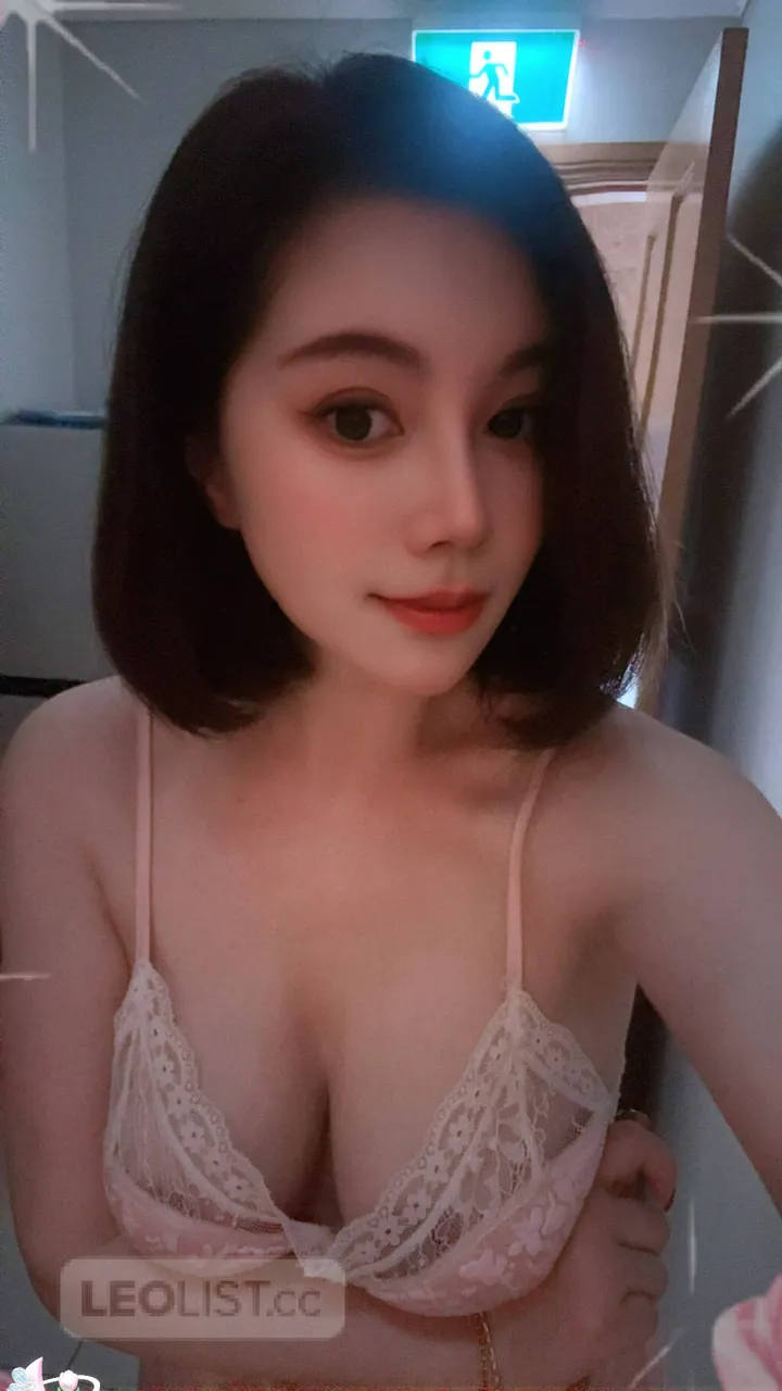 Escorts Vaughan, Ontario Kelly   /   Apple