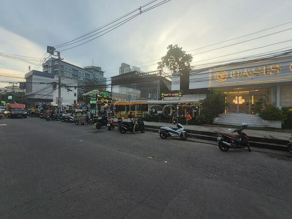 Beer Bar / Go-Go Bar Pattaya, Thailand Nans Oasis