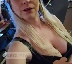 Escorts Longueuil, Quebec femme fontaine disponible immédiatement